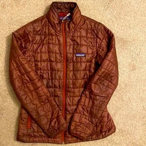 Patagonia Womens Nano puff jacket -sequoia red